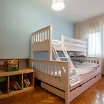 Center Jazz アパート スコピエ