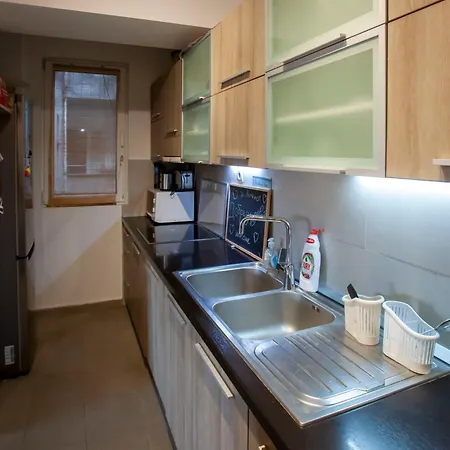 Center Jazz Apartment *