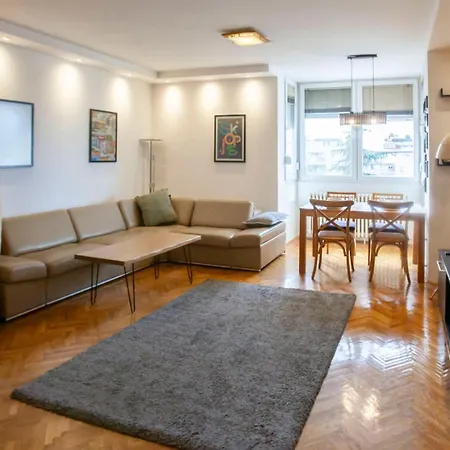 Center Jazz Apartment